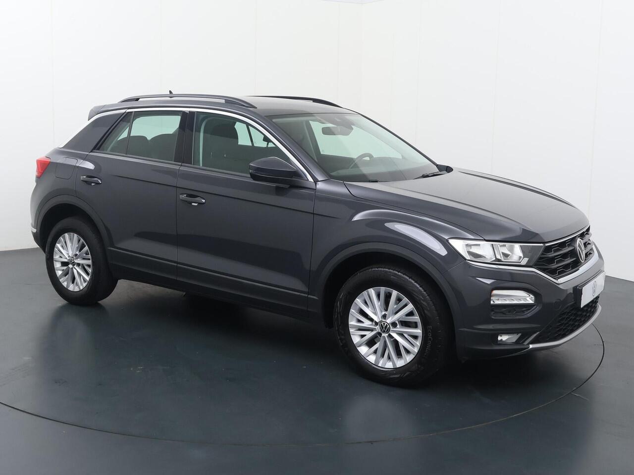 Volkswagen T-Roc 1.0 TSI Style | 110 PK | Adaptive cruise control | Climate control | Navigatiesysteem | Apple Carplay/Android Auto |