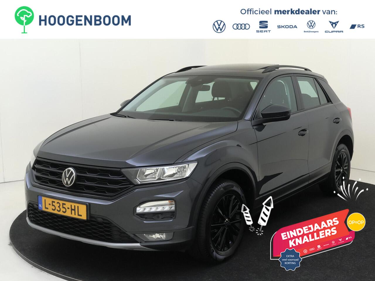 Volkswagen T-Roc 1.0 TSI Style | Panoramadak | Trekhaak | Navigatie | Digital cockpit Pro | Adaptieve cruise control | Parkeersensoren | Elektrische achterklep |