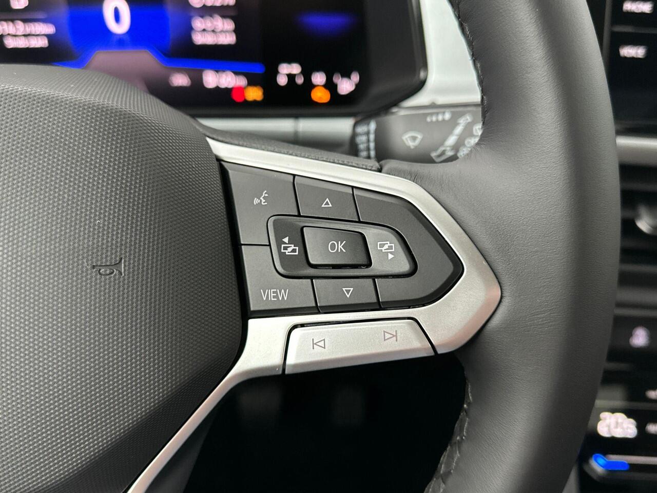 Volkswagen T-Roc Life Edition 1.0 85 kW / 116 pk TSI SUV 6 versn. H