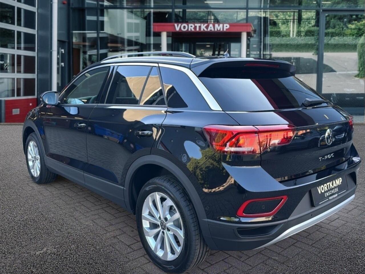 Volkswagen T-Roc 1.5 TSI DSG LIFE TREKHAAK/CAMERA/CARPLAY/ACC/STOELVERW