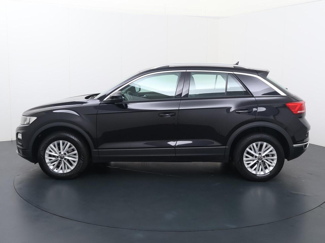 Volkswagen T-Roc 1.5 TSI Style Business | 150 PK | Automaat | Navigatie | Trekhaak | Parkeersensoren