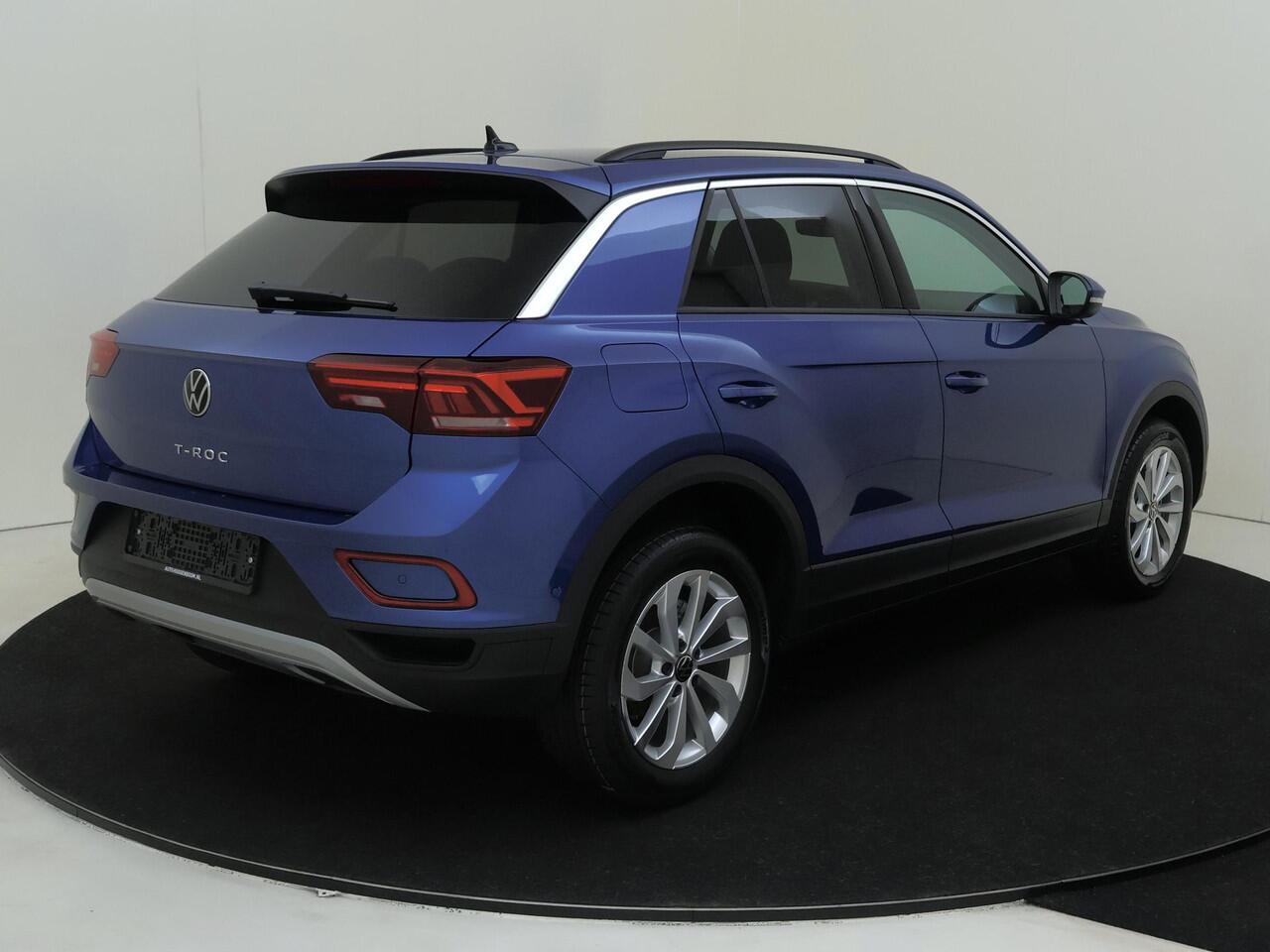 Volkswagen T-Roc Life Edition | 'App-Connect' draadloze smartphone integratie | 'App-Connect' smartphone integratie | Afstandscontrolesysteem (Front Assist)