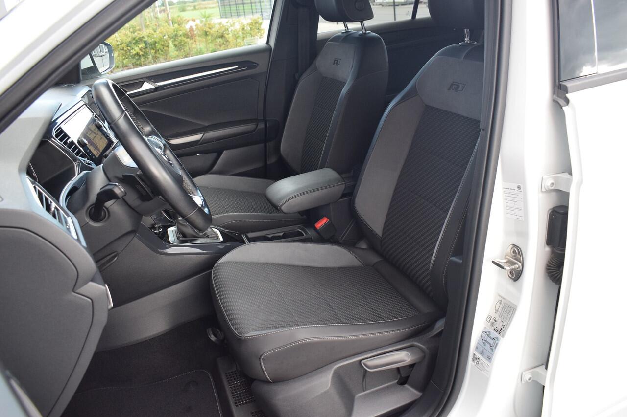 Volkswagen T-Roc 1.5 TSI 150pk DSG R-line Pano | Trekhaak | Beats | 19"