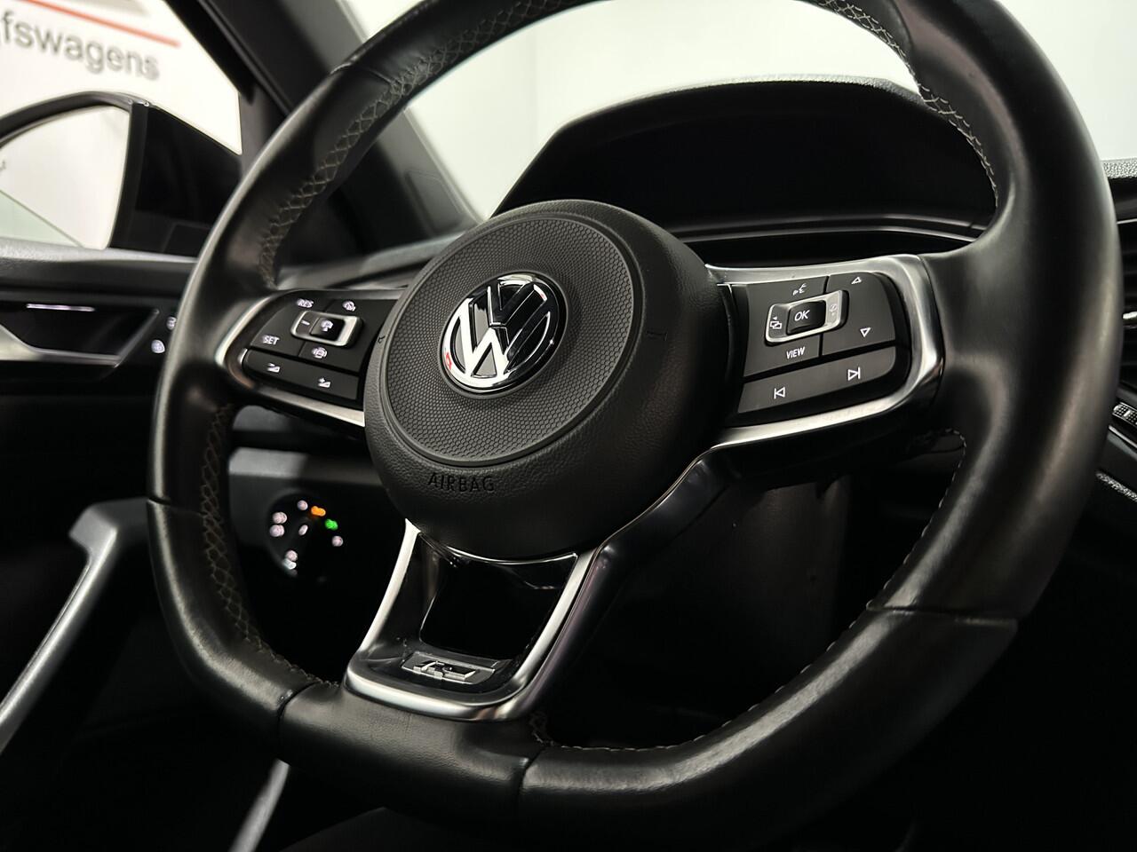 Volkswagen T-Roc 1.5 TSI Sport Business R-Line - Automaat - Navi / Camera / Dodehoek