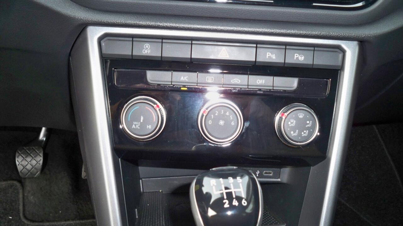 Volkswagen T-Roc 1.0 TSI Life Navi Apple Carplay Camera PDC