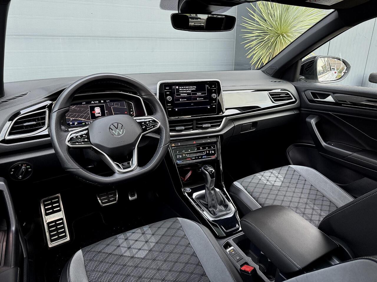 Volkswagen T-Roc 1.5 TSI 3x R-Line Pano/Automaat/Keyless/Led