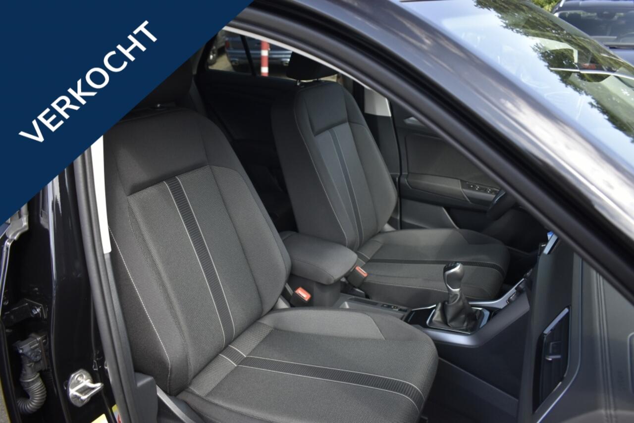 Volkswagen T-Roc T-Roc 1.0 TSI Life Edition /Apple/android /parkeersensoren