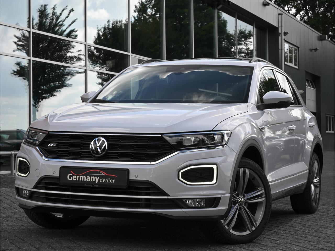 Volkswagen T-Roc 1.5TSI R-Line Pano Keyless ACC Dodehoek Zetels Trekhaak