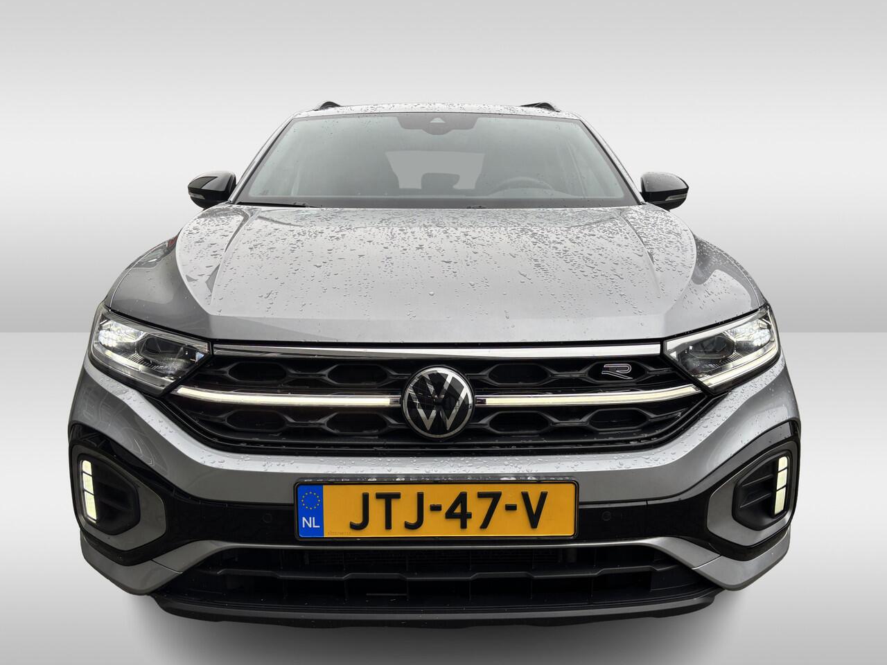 Volkswagen T-Roc 1.5 TSI 150pk R-Line Black Style DSG Automaat Panoramadak / IQ LED / Navigatie / Digital Cockpit / App-connect / Achterklep elektr.