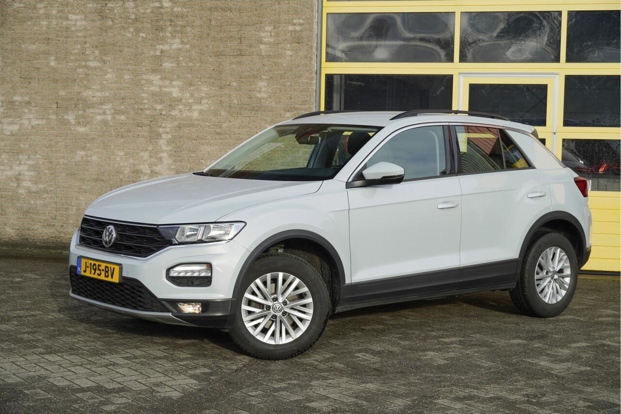 Volkswagen T-Roc 1.0 TSI Style BJ2020 Lmv 16" | Led | Pdc | Navi | App-Connect | Airco | Cruise control | Getint glas