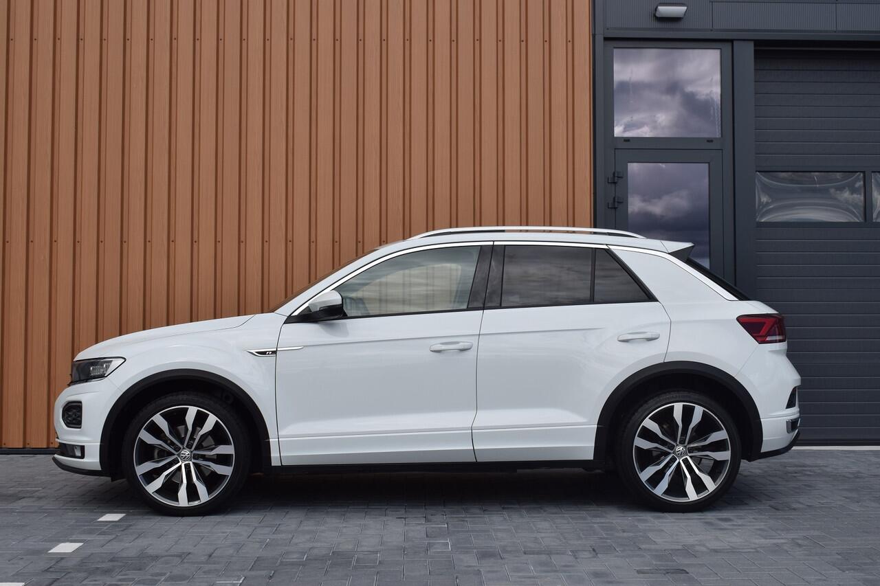 Volkswagen T-Roc 1.5 TSI 150pk DSG R-line Pano | Trekhaak | Beats | 19"