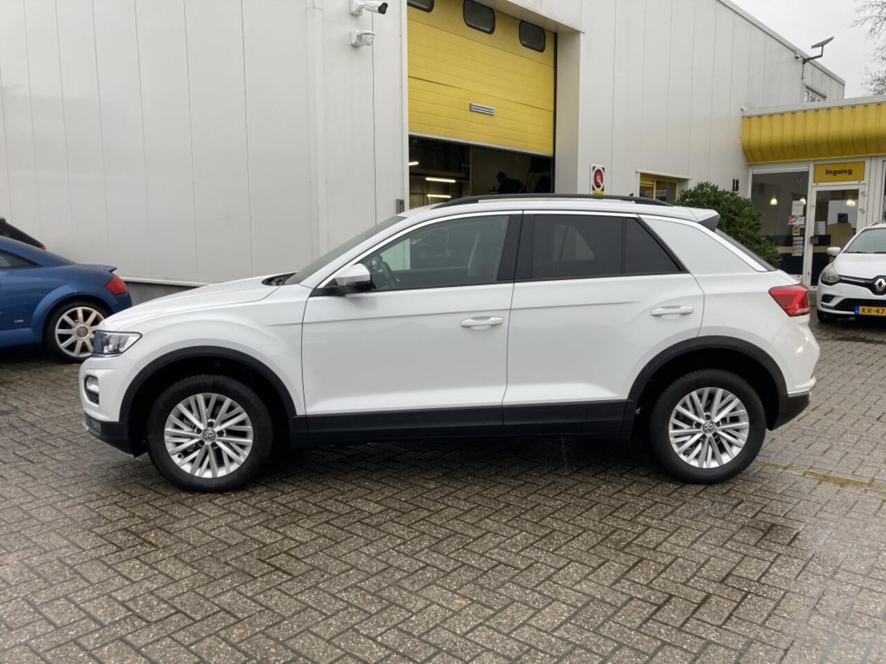 Volkswagen T-Roc 1.5 TSI 150 PK All Season APK: 11-2027