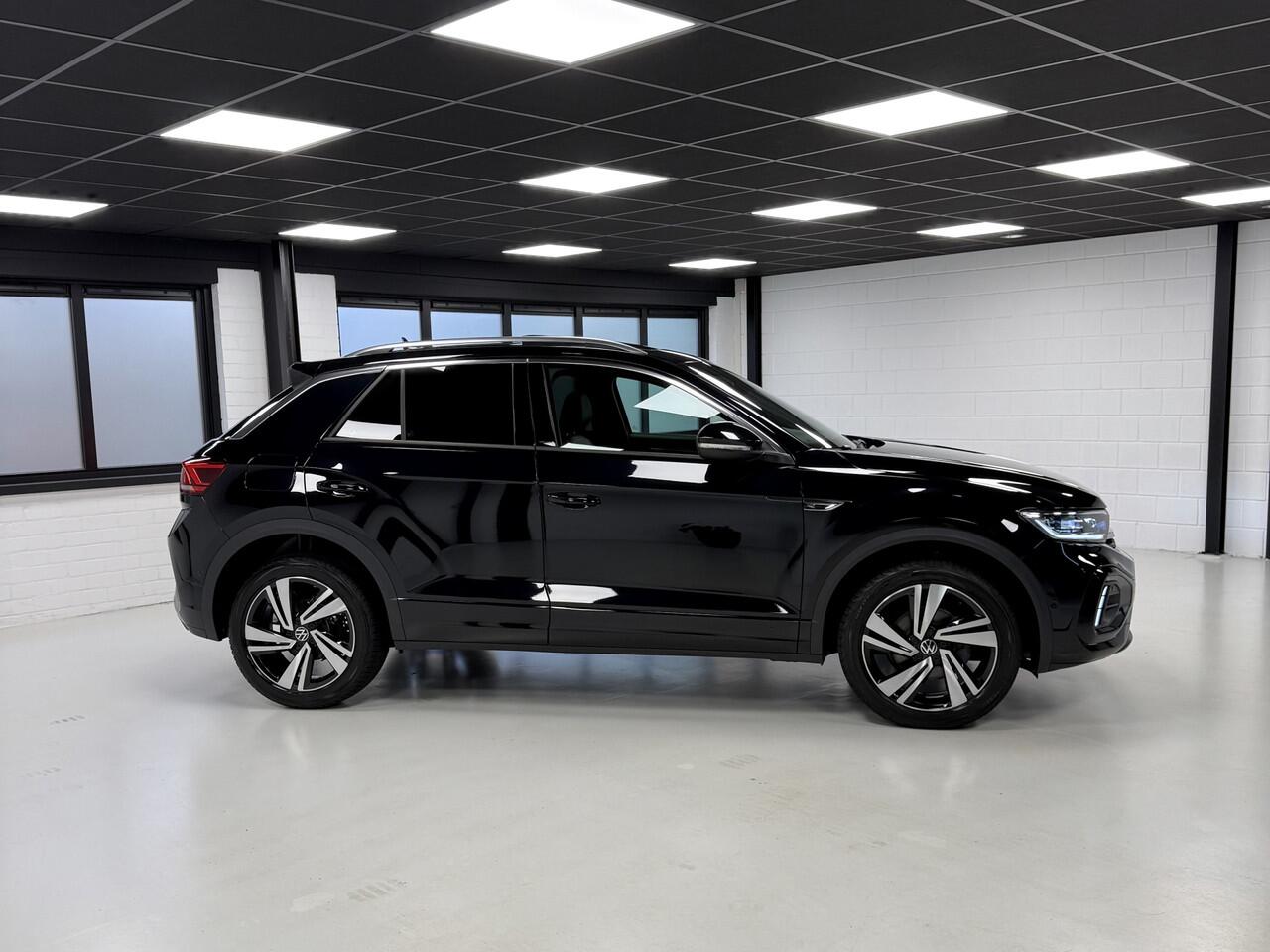 Volkswagen T-Roc 1.5 TSI R-Line |Pano|IQ|Cam|Trekhaak