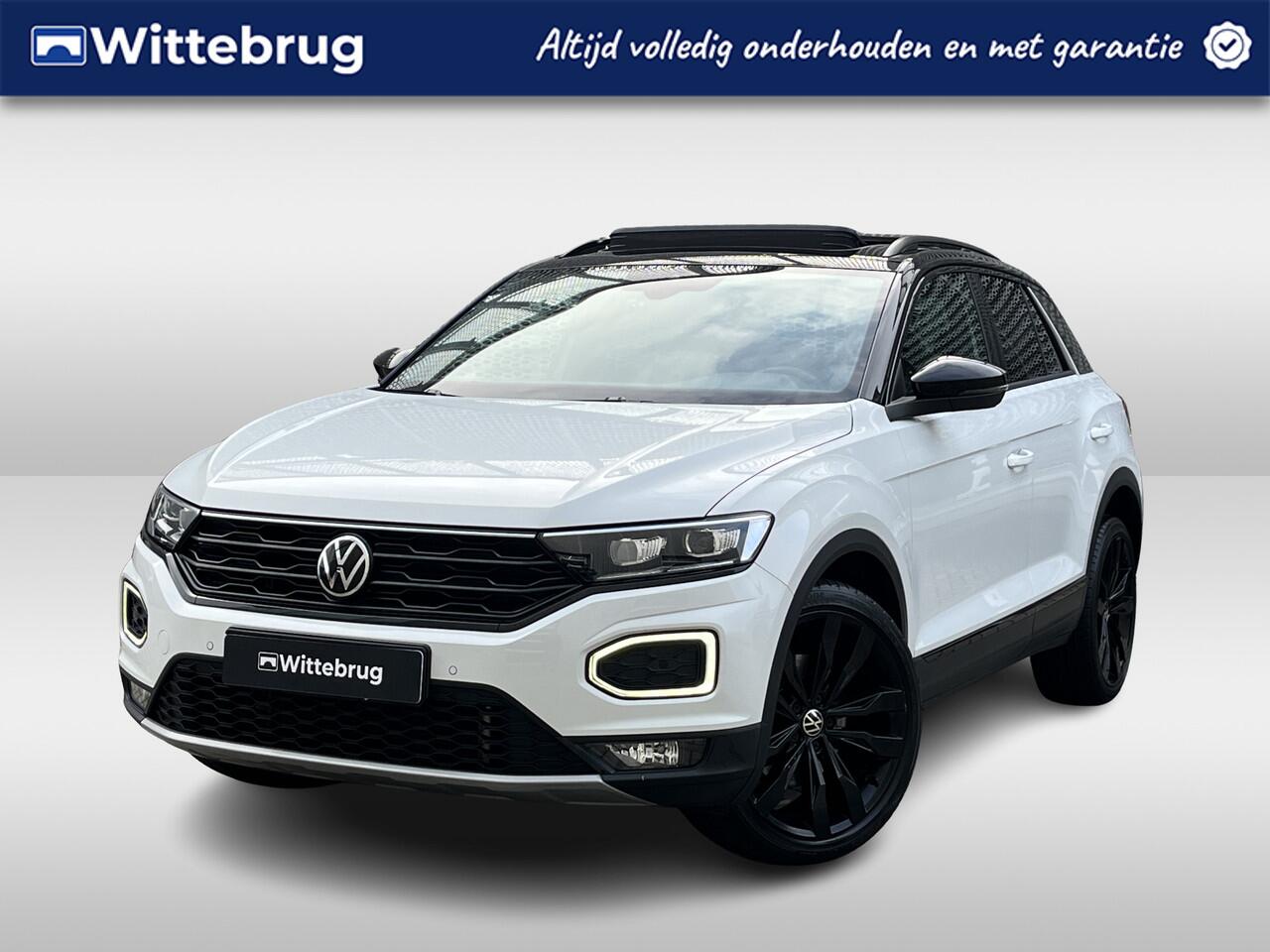 Volkswagen T-Roc 1.5 TSI 150PK Sport / Digitale Cockpit Pro / Panoramadak / Zwenkbare Trekhaak / Black Style / Elektrische Achterklep / Stoelverwarming / Dodehoek Sensor