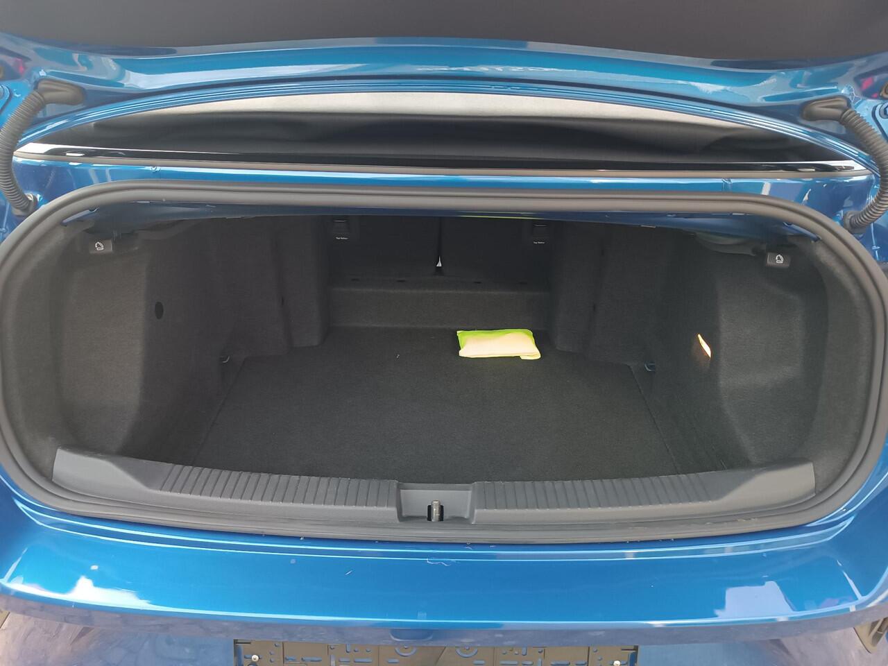 Volkswagen T-Roc Cabrio 1.5 TSI R-Line Black style, carplay, adapt. cruise