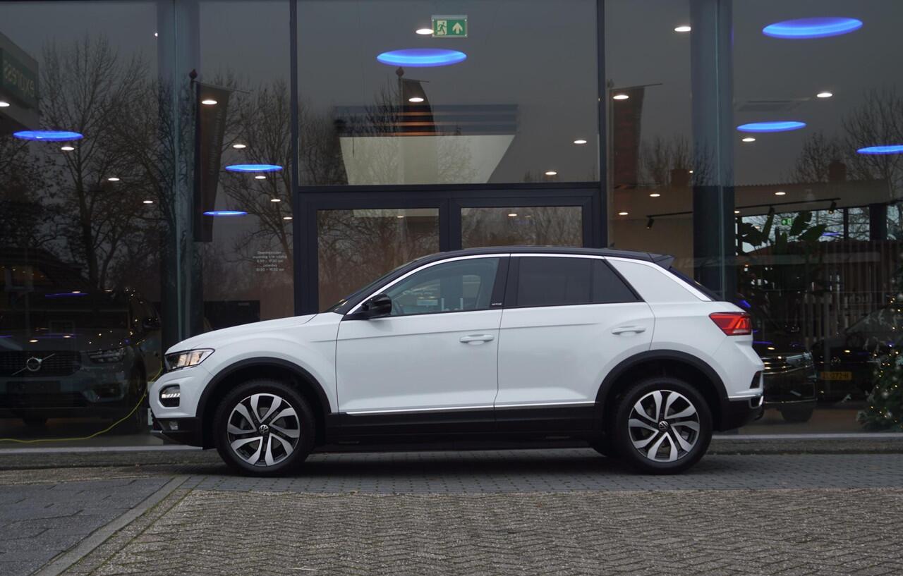 Volkswagen T-Roc 1.5 TSI Sport | CARPLAY | NAVI | ACC | STOELVERW | TREKHAAK