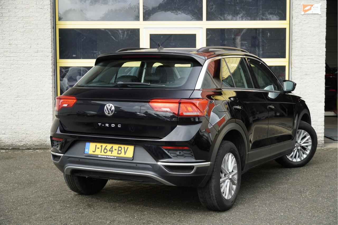 Volkswagen T-Roc 1.0 TSI Style BJ2020 Lmv 16" | Led | Navi | Pdc | App-Connect | Airco | Cruise control | Getint glas