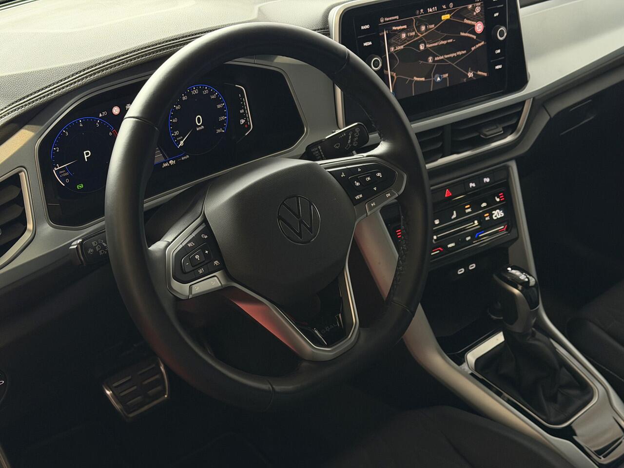 Volkswagen T-Roc 1.5 TSI 150PK EVO ADAP.CRUISE LED VIR.COCKPIT 18''LMV STOEL/.VERW. CAMERA TREKHAAK LMV 03.2025 HALF LEDER DODE.HOEK.DET ?Top Auto's Wijchen , 30 Jaar Specialist in Volkswagen : Alle Type's : R-Line Edition / Style / First Edition / Highline / Life , Zowe