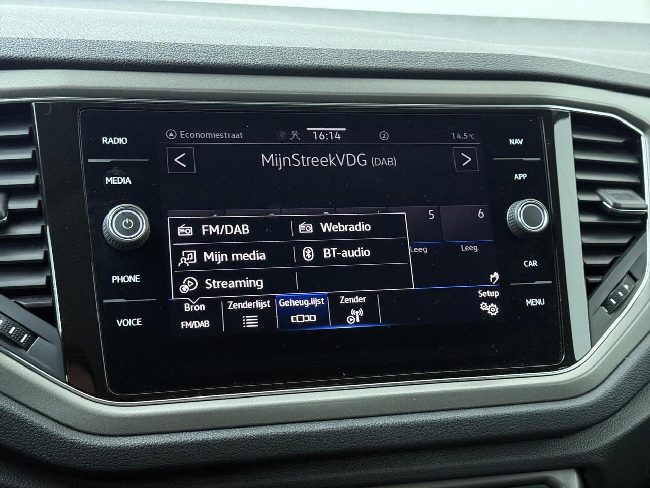 Volkswagen T-Roc 1.0 TSI Style | 110 PK | Climate control | Navigatiesysteem | Adaptive cruise control |