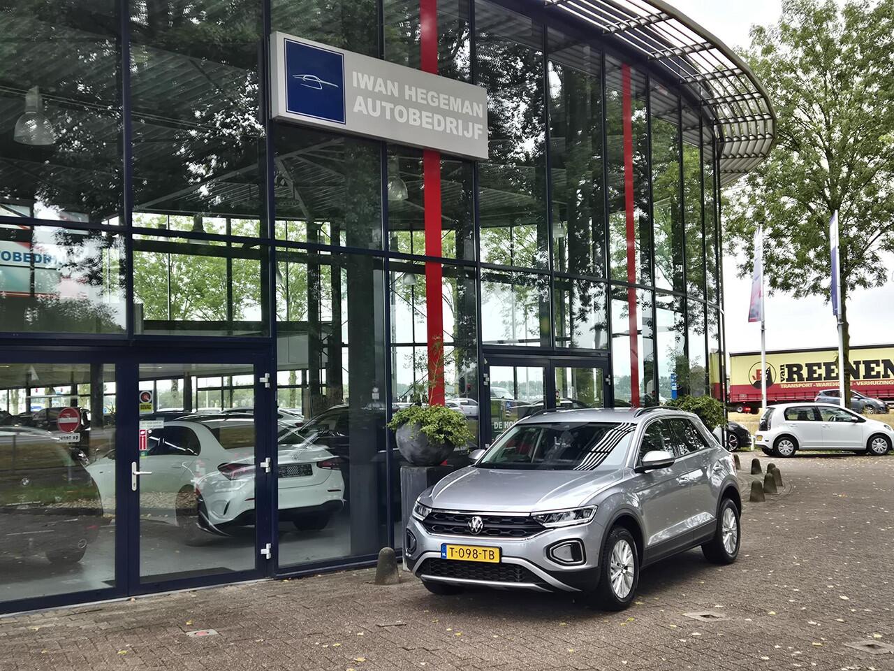 Volkswagen T-Roc 1.0 TSI Life | Navigatie | Digitaal dashboard | Adapt. Cruise Control | Parkeersensoren | Licht metalen velgen