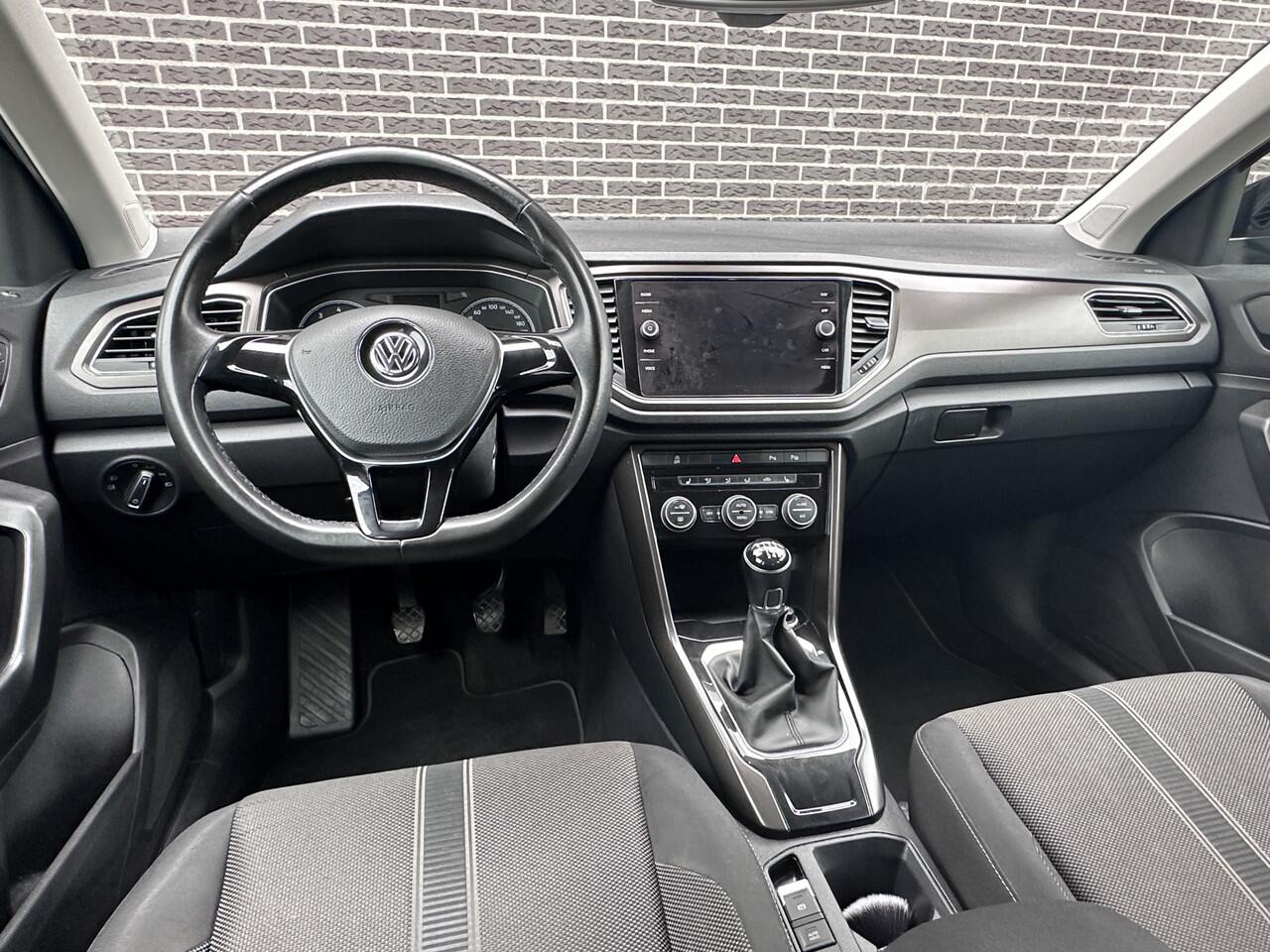 Volkswagen T-Roc 1.0 TSI Sport | Navigatie | Park Pilot | Apple CarPlay/Android Auto