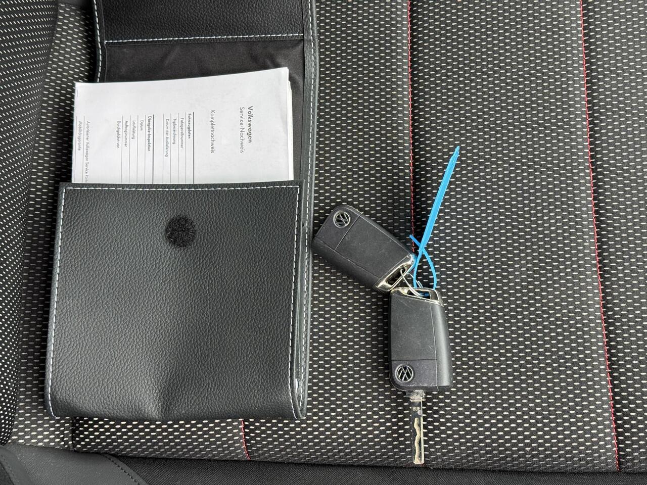 Volkswagen T-Roc 1.5 TSI Sport Rline,Cam,Cruise,Carpl,Led