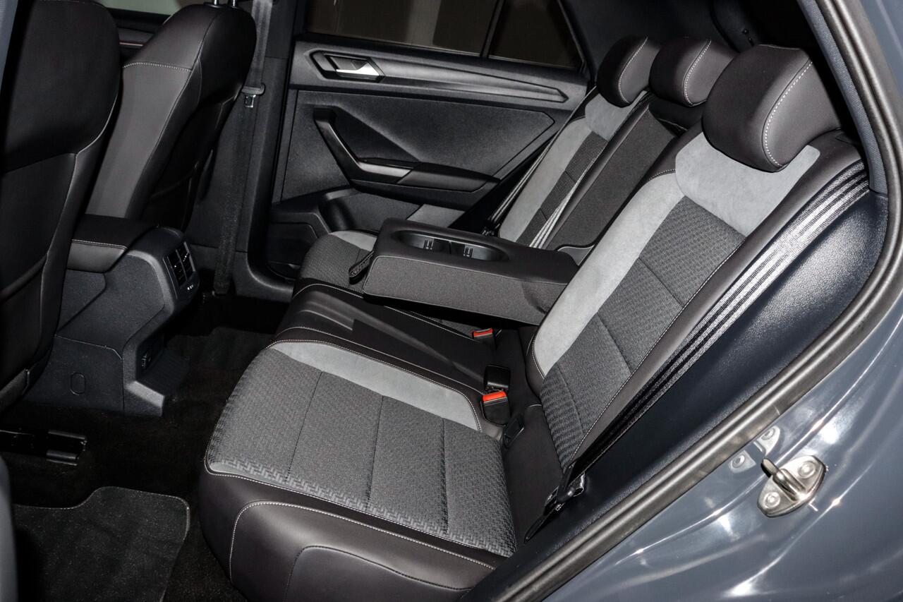 Volkswagen T-Roc 1.5TSI DSG R-LINE Sport PANO | VIRTUAL | CARPLAY | STOELVERW | ACC | DAB | KEYLESS | NAVI | LMV 18''