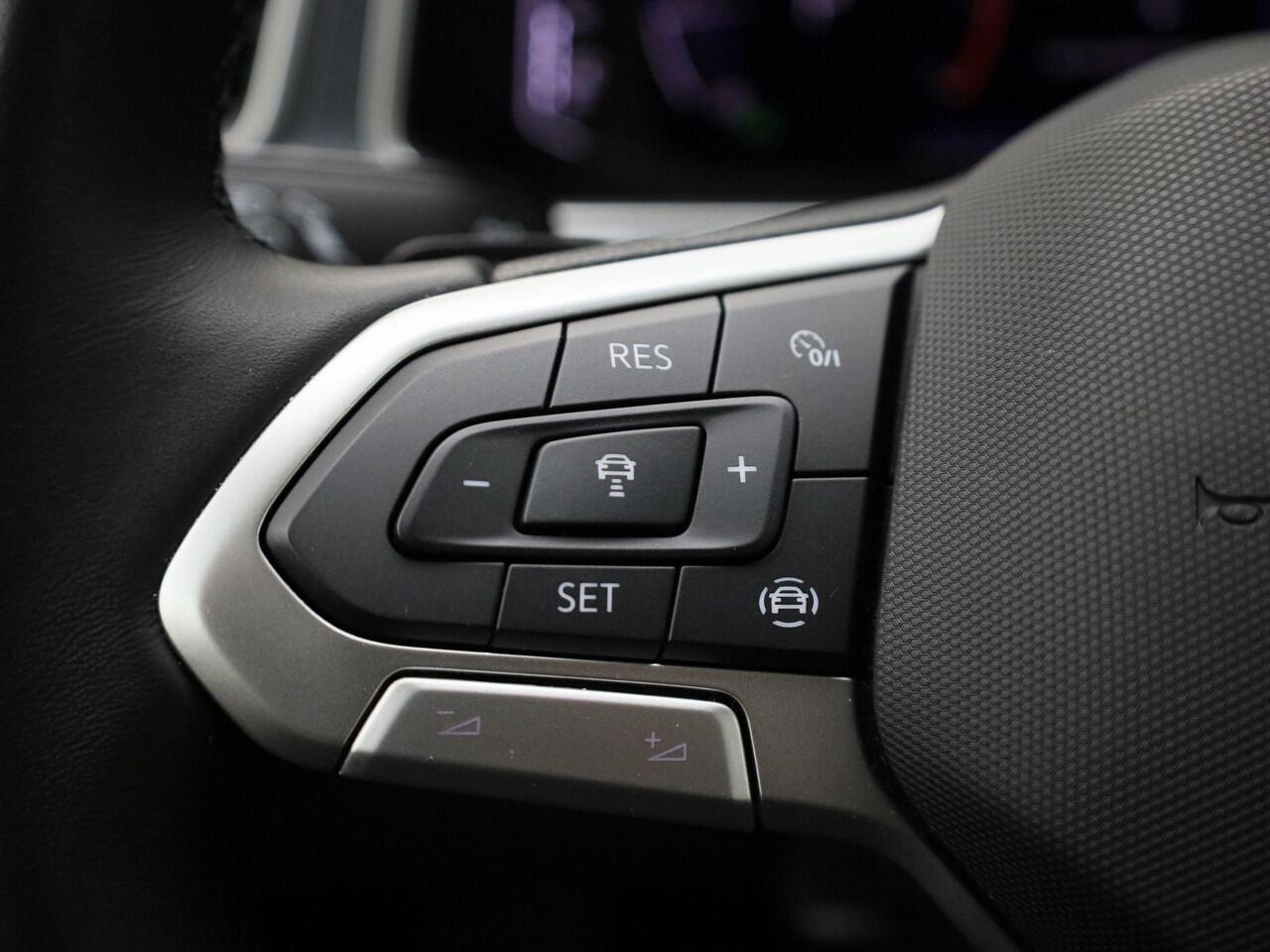 Volkswagen T-Roc 1.5TSI/150PK Style DSG · Navigatie · Apple/Android Car Play · Trekhaak · Stoelverwarming · Garantie tot januari 2027