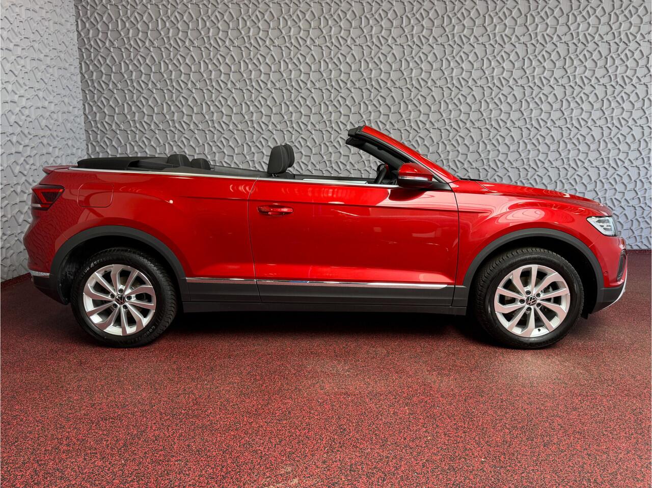 Volkswagen T-Roc Cabrio TSI VIR.COCKPIT CARPLAY NAVI IQ.LED STOEL/STUUR.VERW DAB ADAP.CRUISE 05/2024 ?Top Auto's Wijchen? 170 Nieuwe en bijna nieuwe Auto's met : Benzine / PHEV / Plug in hybrid / Hybrid / Mild hybrid / HEV /Keuze uit R-Line / Style / Life etc