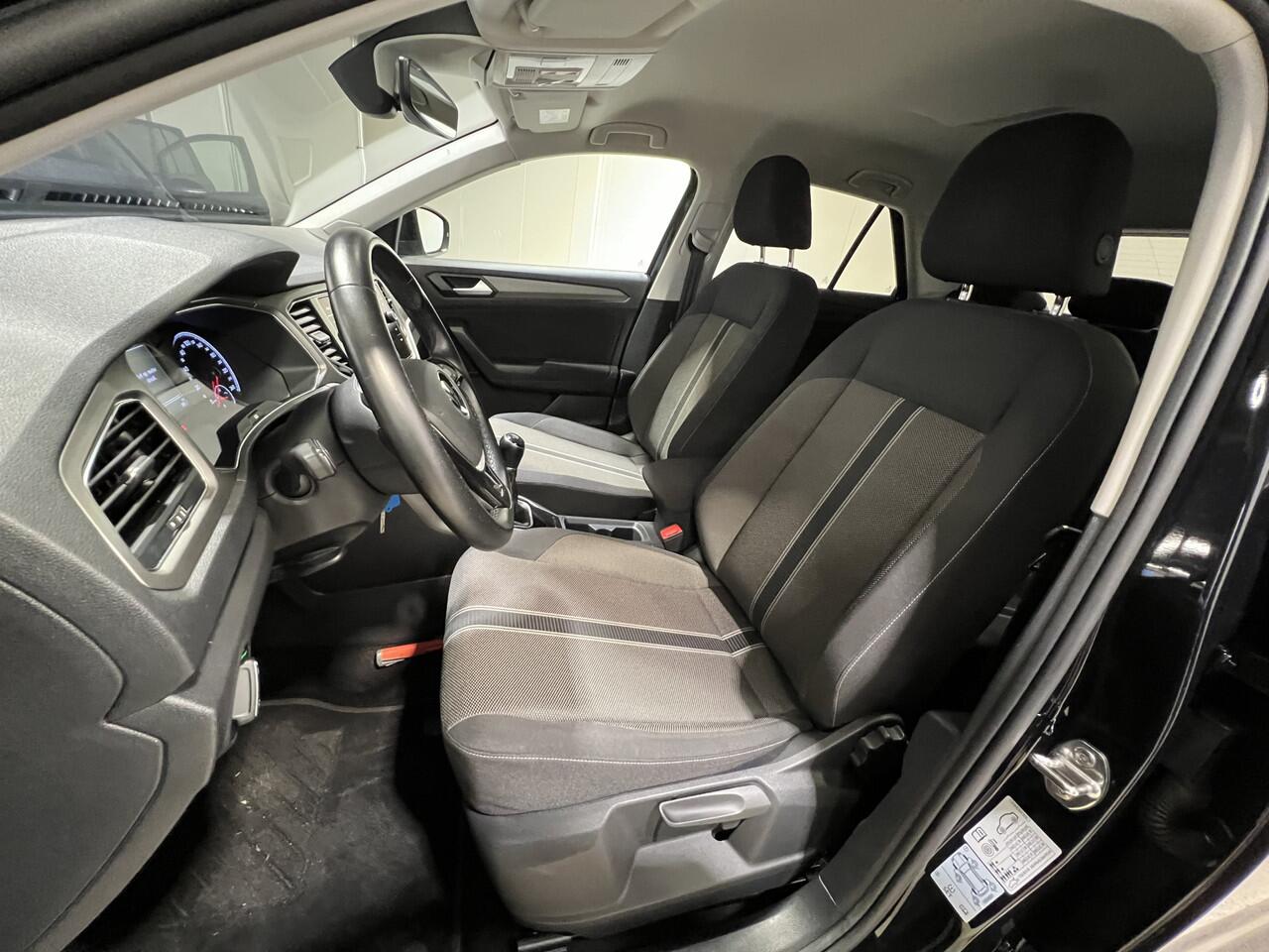 Volkswagen T-Roc 1.0 TSI Style | Navigatie/Android/Apple Carplay | LM Velgen 16" | Achteruitrijcamera | Cruise Control Adaptief | Airco | Radio |