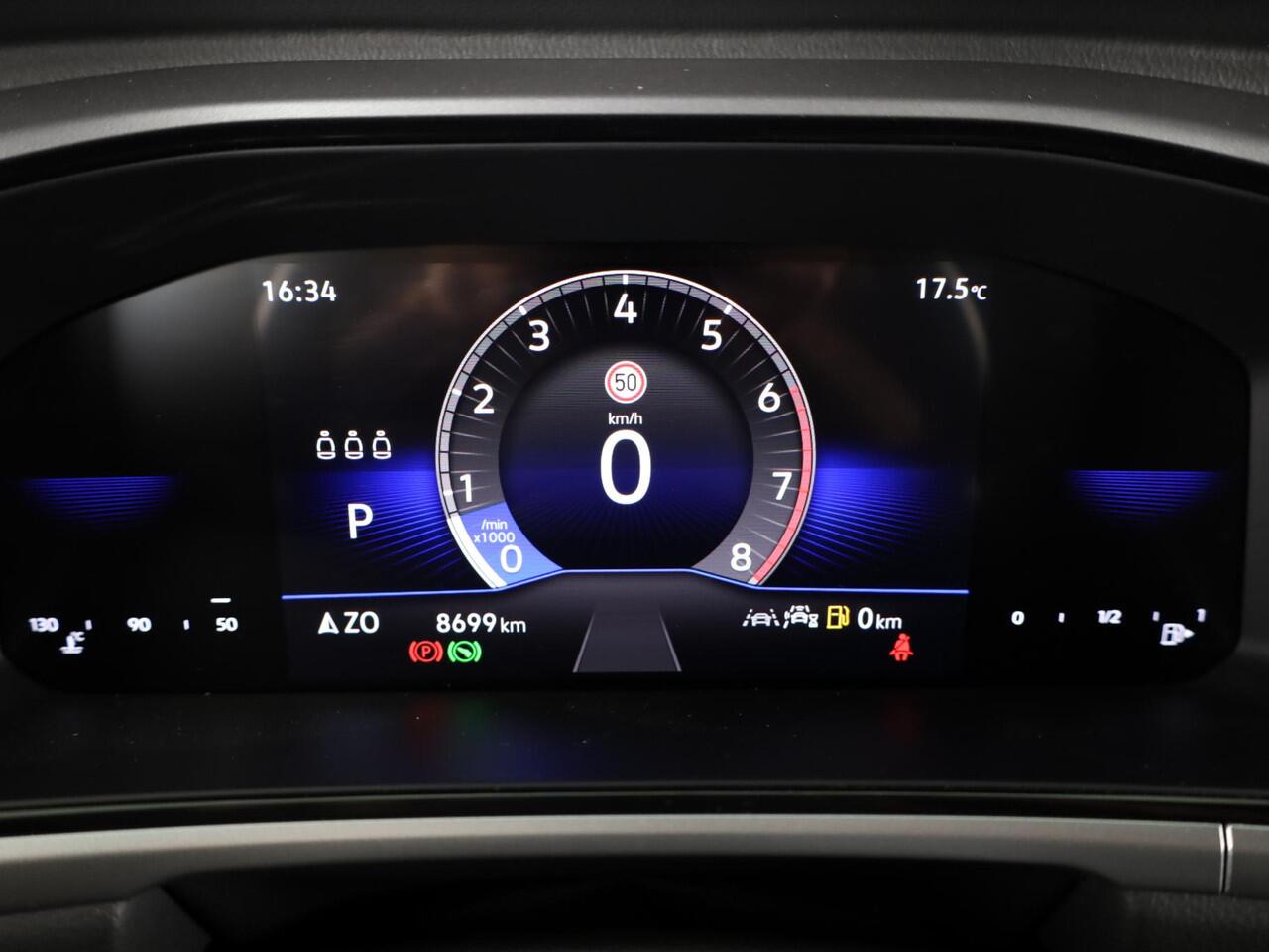 Volkswagen T-Roc 1.5 TSI Life Edition 150 PK DSG | Private lease vanaf ¤ 569,- pm | Navigatie | Parkeercamera | Keyless entry |