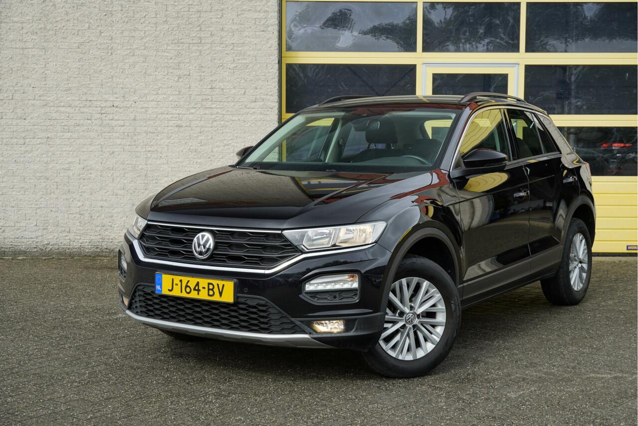 Volkswagen T-Roc 1.0 TSI Style BJ2020 Lmv 16" | Led | Navi | Pdc | App-Connect | Airco | Cruise control | Getint glas