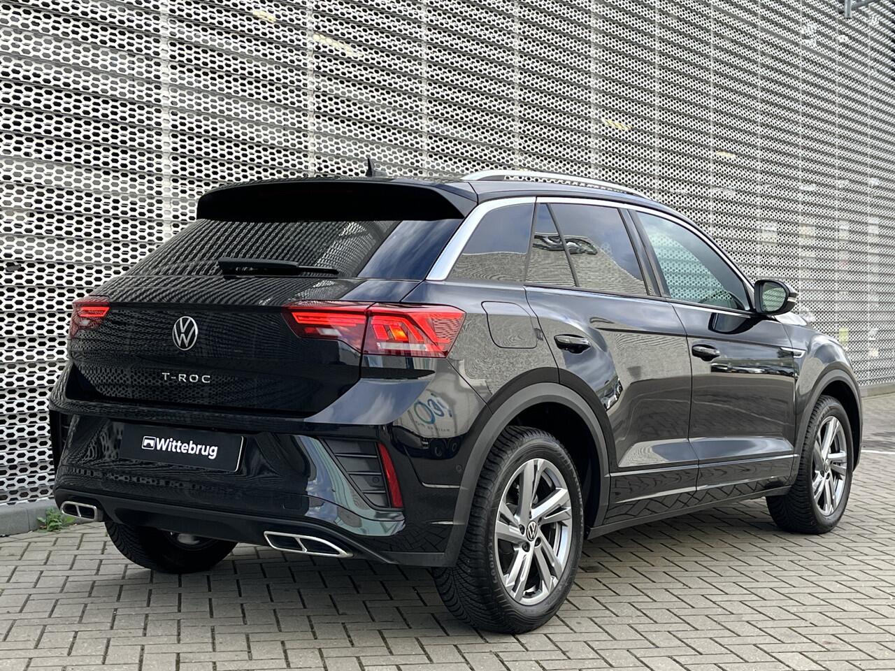 Volkswagen T-Roc 1.5 TSI 150PK R-Line / Achteruitrijcamera / Elektrische Stoelen + Massage functie / Digitale Cockpit / Draadloos Carplay en Android auto / 17"LMV / Trekhaak
