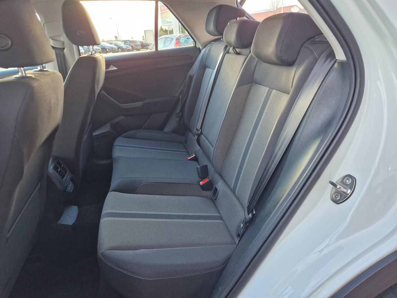 Volkswagen T-Roc 1.0 TSI Style Business 12 MND BOVAG GAR. | NAVI | TWO TONE LAK | ACC | PDC V+A | CLIM. CONTR. | APPLECARPLAY/ANDROID AUTO