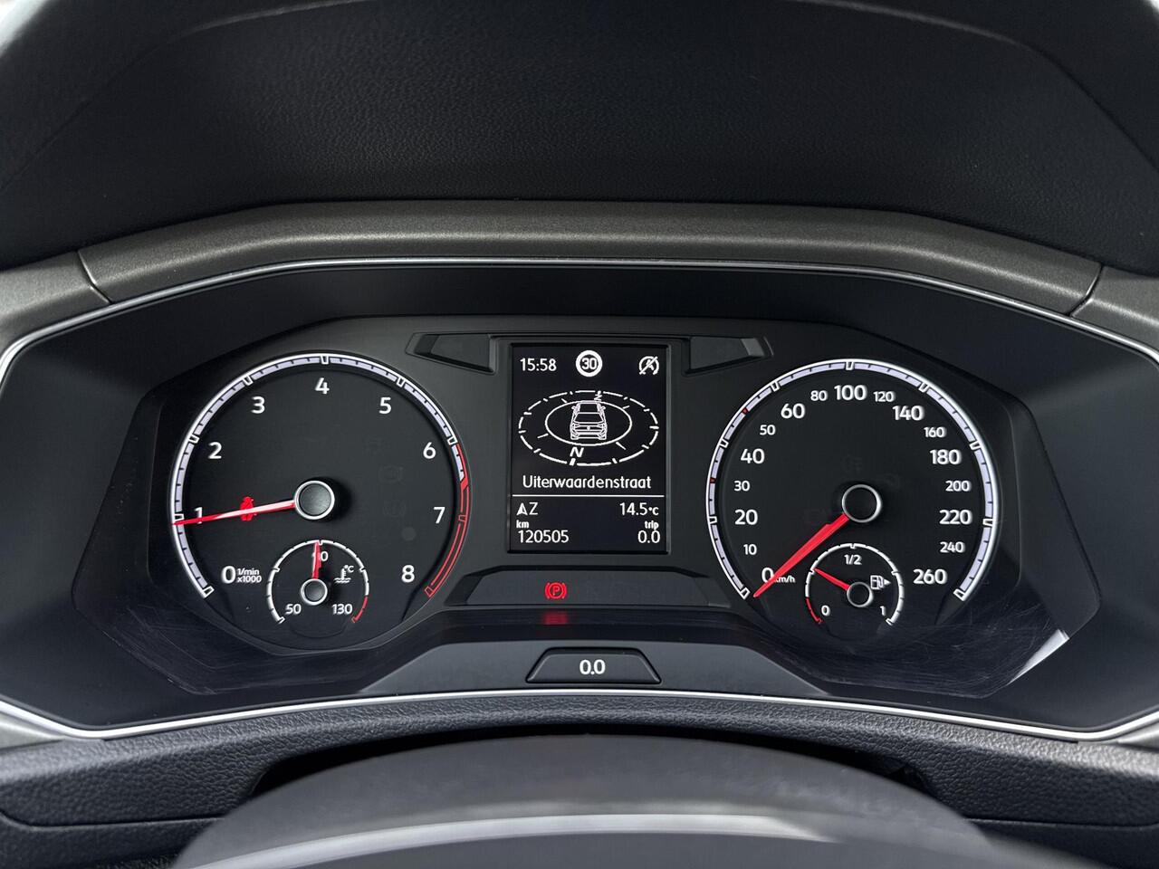 Volkswagen T-Roc 1.0 TSI Style ?Navigatie ?Apple Carplay & Android Auto ?Climate ?Adapt. Cruise ?Parkeersensoren ?Lichtmetaal 17"