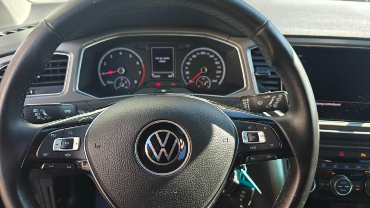 Volkswagen T-Roc 1.5 TSI 150PK STYLE - Carplay - Trekhaak - All in prijs