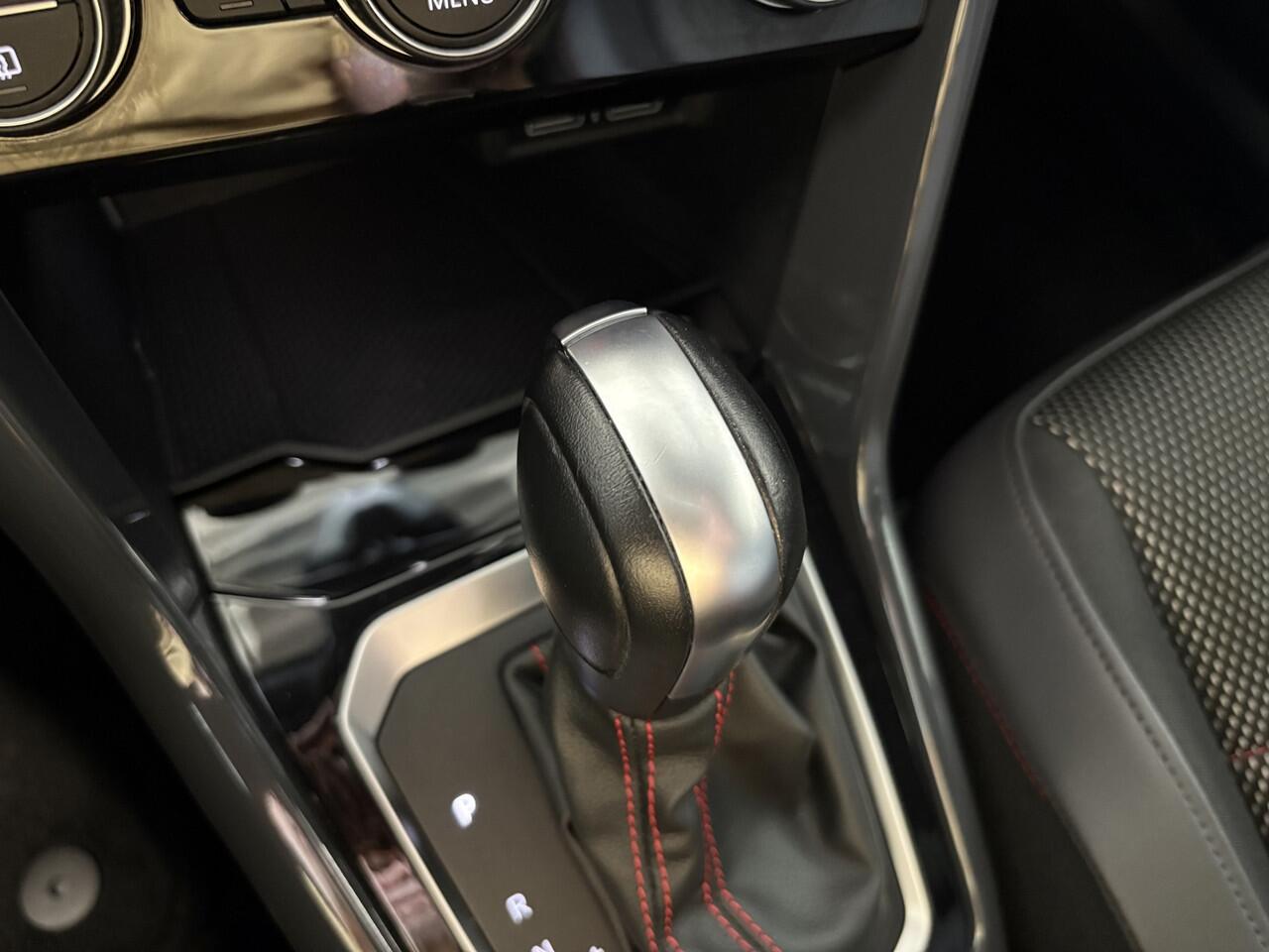 Volkswagen T-Roc 1.5 TSi 150PK DSG Sport Bns R-Line AFN.TREKHAAK/19INCH/CAMERA/NAVI/VIRTUAL/CARPLAY/PDC