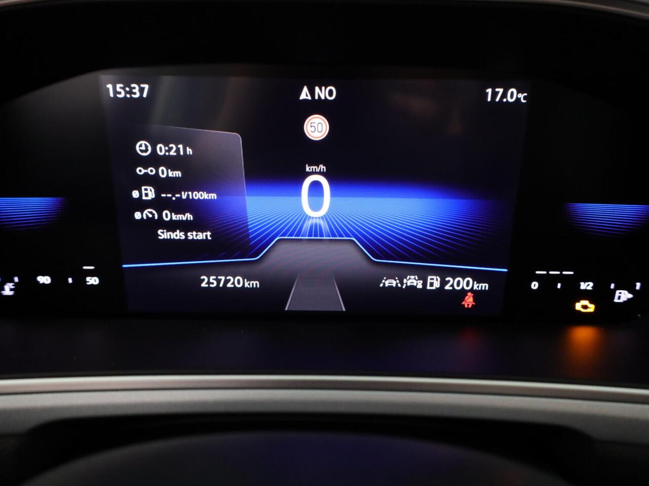 Volkswagen T-Roc 1.0 TSI Life Edition GOAL 115 PK | Navigatie | automatische Airco | Parkeer assistent |