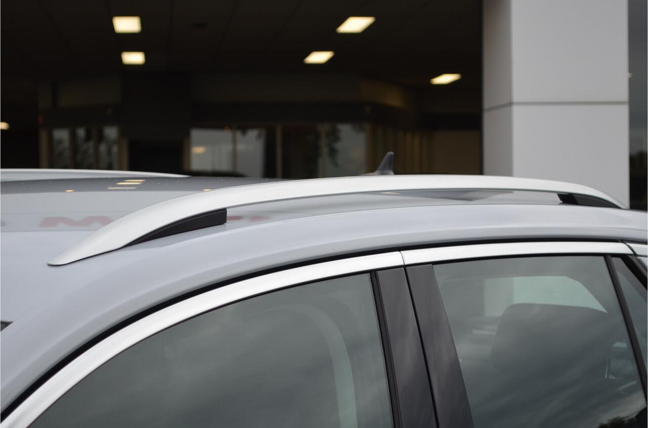 Volkswagen T-Roc 1.5 TSI Business Carplay | Adaptive Cruise | a.Camera | Trekhaak | Climate | Navi | Elektr achterklep | Metallic lak