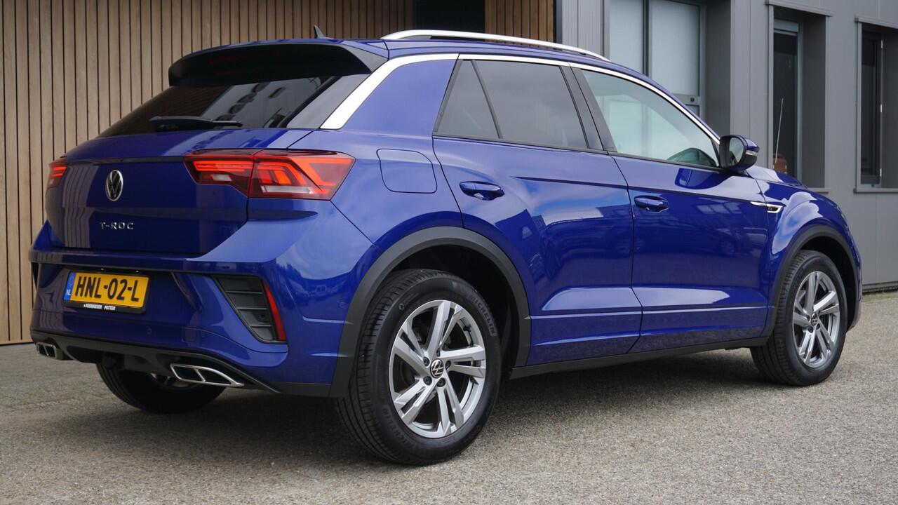 Volkswagen T-Roc 1.5 TSI 150pk DSG 2x R-Line IQ Light Afn-Trekhaak *Lapiz Blue* 17inch LM Adaptive Cruise Control Stuurverwarming *Compleet*