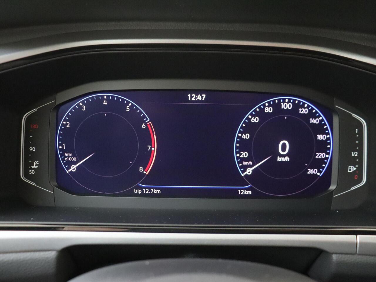 Volkswagen T-Roc Life Edition | 'App-Connect' draadloze smartphone integratie | 'App-Connect' smartphone integratie | Afstandscontrolesysteem (Front Assist)