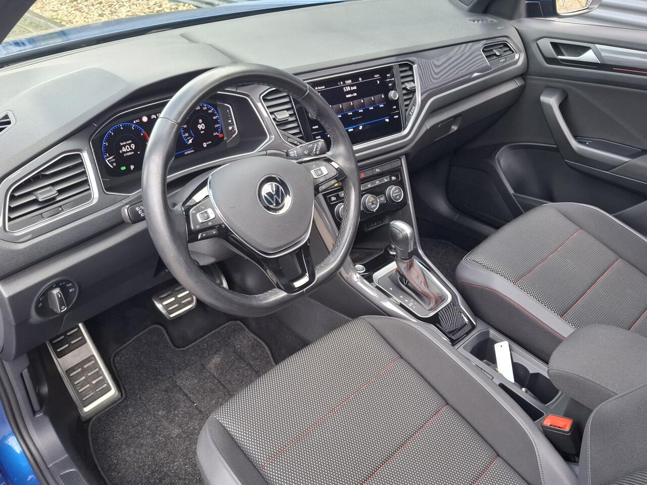 Volkswagen T-Roc 1.5 TSI Sport Business R | Automaat | Panoramisch Schuifdak | Navigatie | Stoel en Stuurverwarming | 19 Inch Velgen |