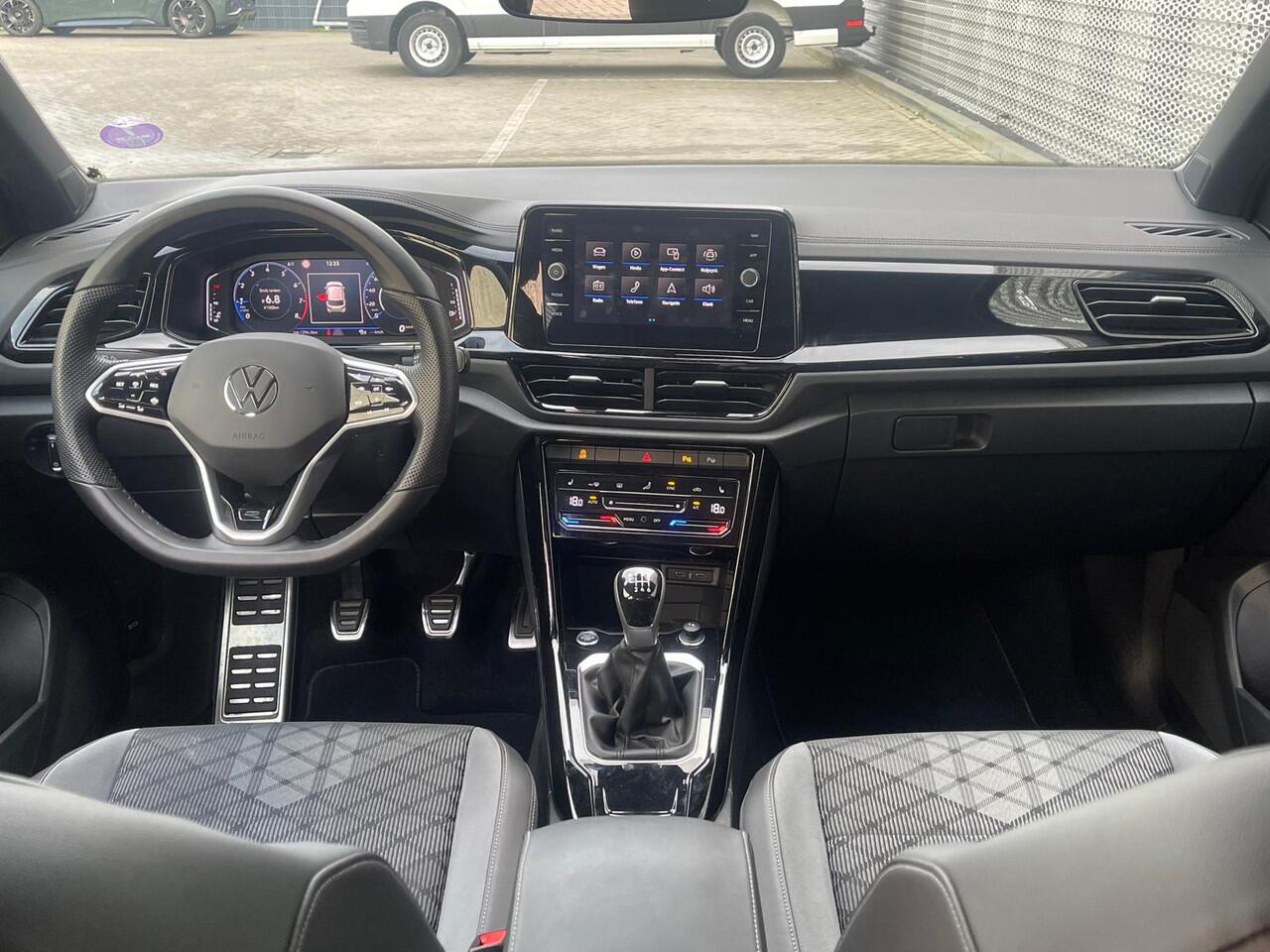 Volkswagen T-Roc 1.0 TSI 110PK R-Line Business / Black Style / Getint Glas / 18''LMV / VW