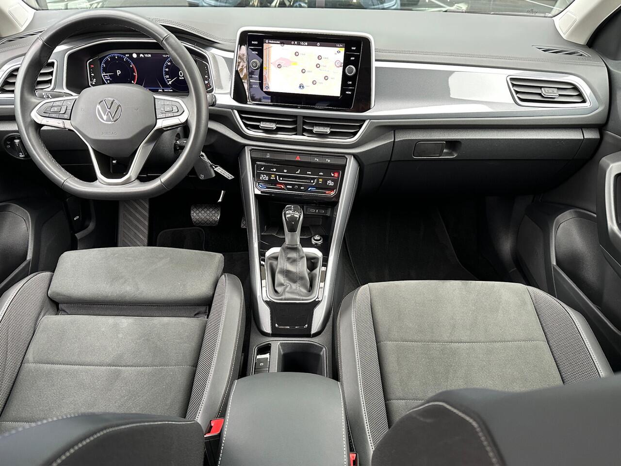 Volkswagen T-Roc 1.5 TSI 150pk DSG Style | Trekhaak | Navi | IQ light | Adapt. Cruise | Rijklaar incl. garantie