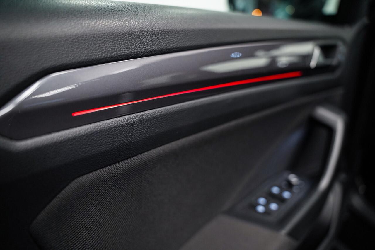 Volkswagen T-Roc 1.5 TSI R-Line Black style|19 inch|Acc|Virtual