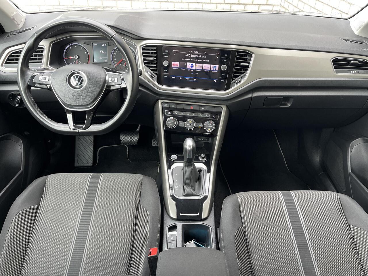 Volkswagen T-Roc 1.5 TSI Style | Stoel & Stuurverwarming | Achteruitrijcamera | Apple CarPlay / Android Auto | Elektrische Achterklep |