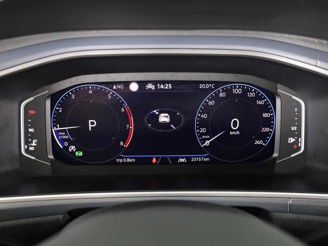 Volkswagen T-Roc 1.5 TSI Style 150 PK DSG | Private lease vanaf ¤ 609,- pm | Trekhaak afneembaar | Navigatie | Stoel verwarming en massage | Leer/Alcantara |