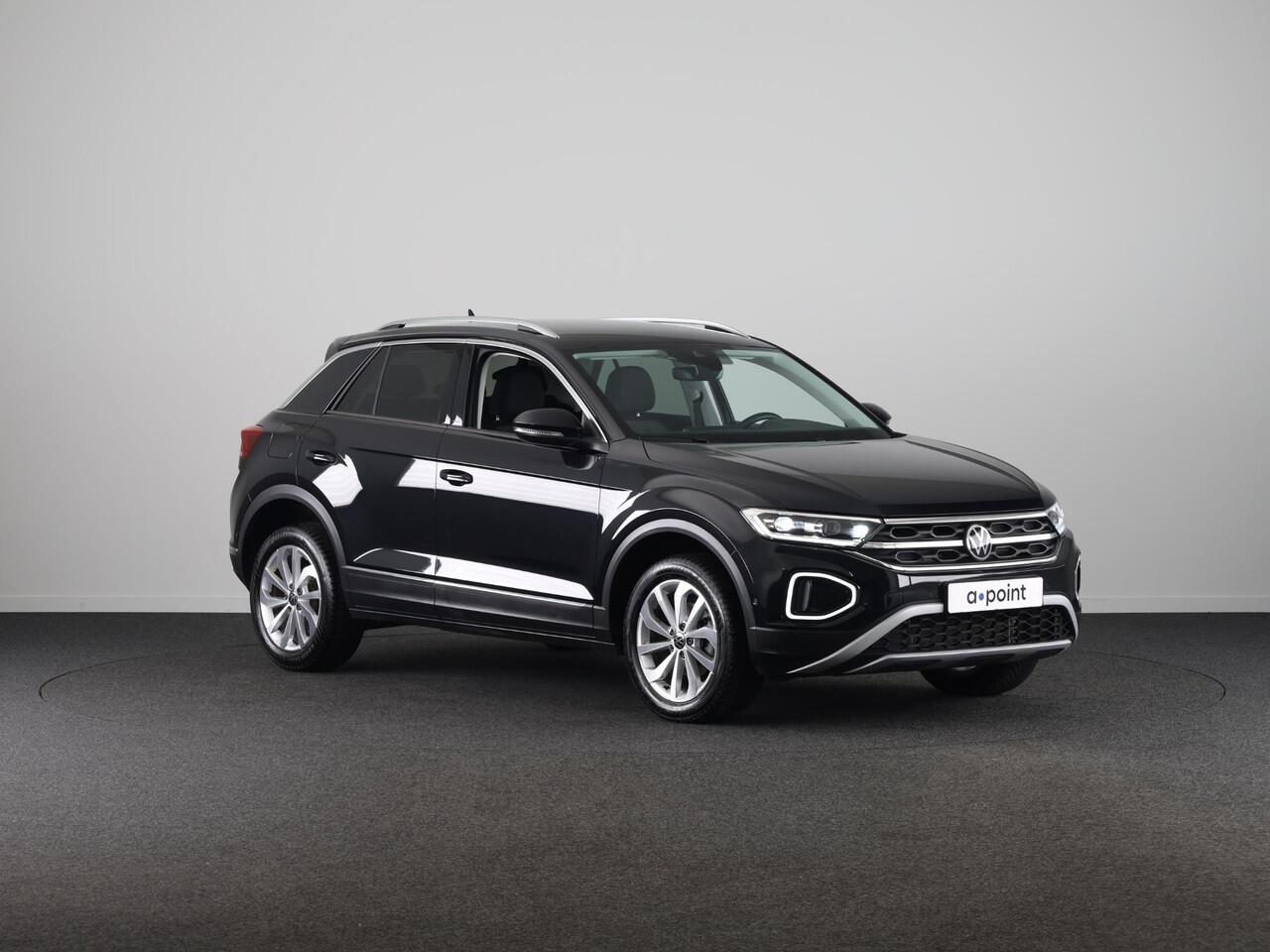 Volkswagen T-Roc 1.5 TSI Style 150 PK DSG | Private lease vanaf ¤ 584,- pm | Trekhaak afneembaar | Navigatie | Stoel verwarming en massage | Alcantara |