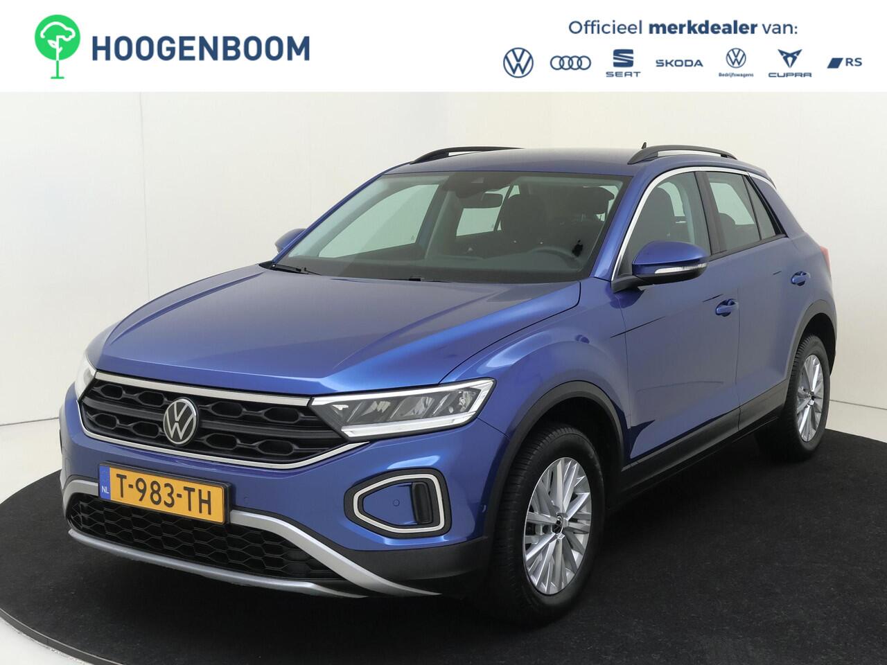 Volkswagen T-Roc 1.0 TSI Life | Parkeerassistent | Adaptieve cruise control | CarPlay | Navigatie | Lane assist | Digital cockpit | Elektrisch inklapbare buitenspiegels |