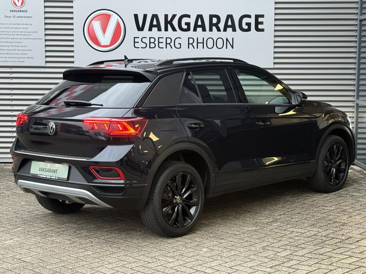 Volkswagen T-Roc 1.5 TSI Sport BLACKSTYLE DSG,NAVI/CAM,IQ-LIGHT,TREKHAAK